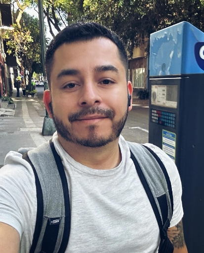 <em>José G.</em>